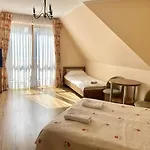 Pod Lipa 2 3* Białka