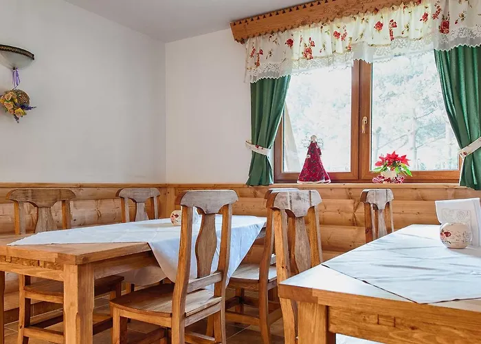 Pod Lipa 2 Bed & Breakfast 3*